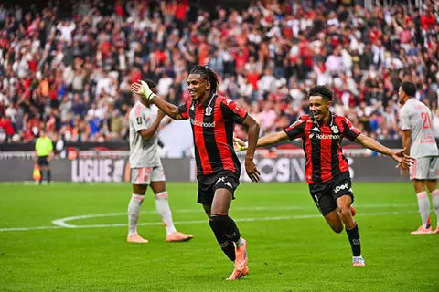 ببصمة جزائرية.. نيس يسقط ليون ويحرمه من تصدر الدوري الفرنسي